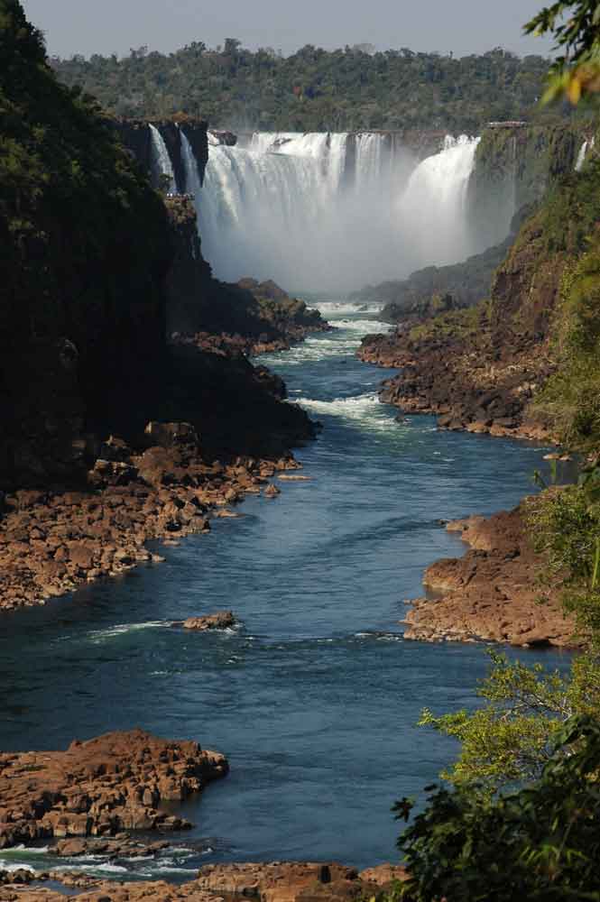 Argentina 017 - parque nacional Iguazu - catarata Garganta del Diablo.jpg